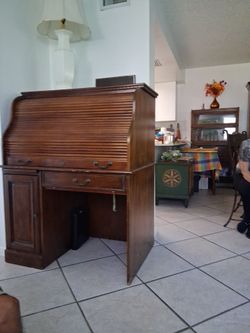 Desk for sale
