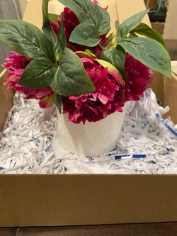 Faux Flower Arrangement and beautiful vase ✨Thrifty Gifted LLC✨