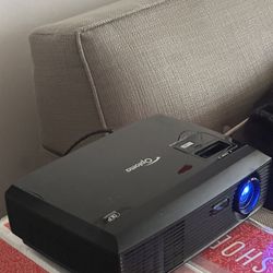 Optoma DLP Projector 1080p Loud Noise Bulb Showing Needs Replacing Everything Is Working 