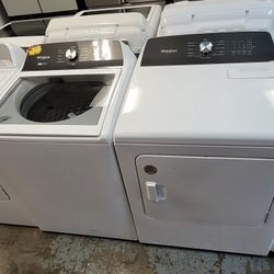 Like New Whirlpool Top Loading Washer With Removable Agitator And Electric 220volt Dryer Set 
