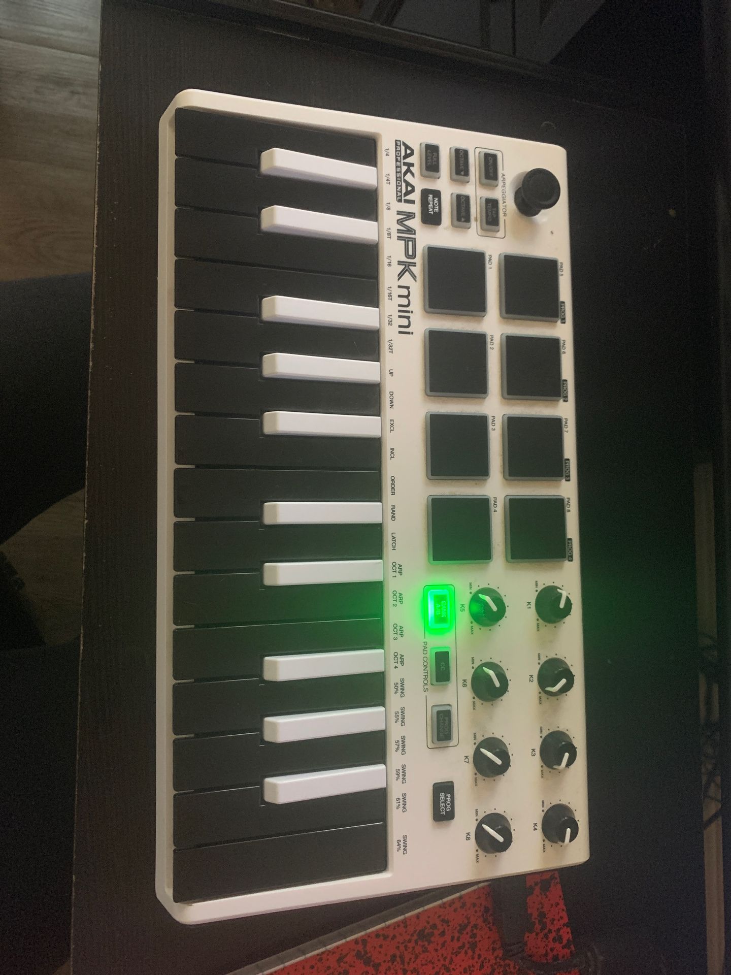 AKAI mpk mini 2 MIDI keyboard for Sale in Orlando, FL OfferUp