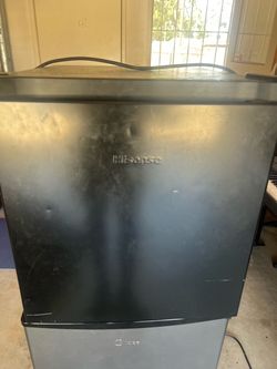 Hisense Mini Fridge