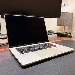 MacBook Air M3 15” 16GB RAM 512GB – Excellent Condition