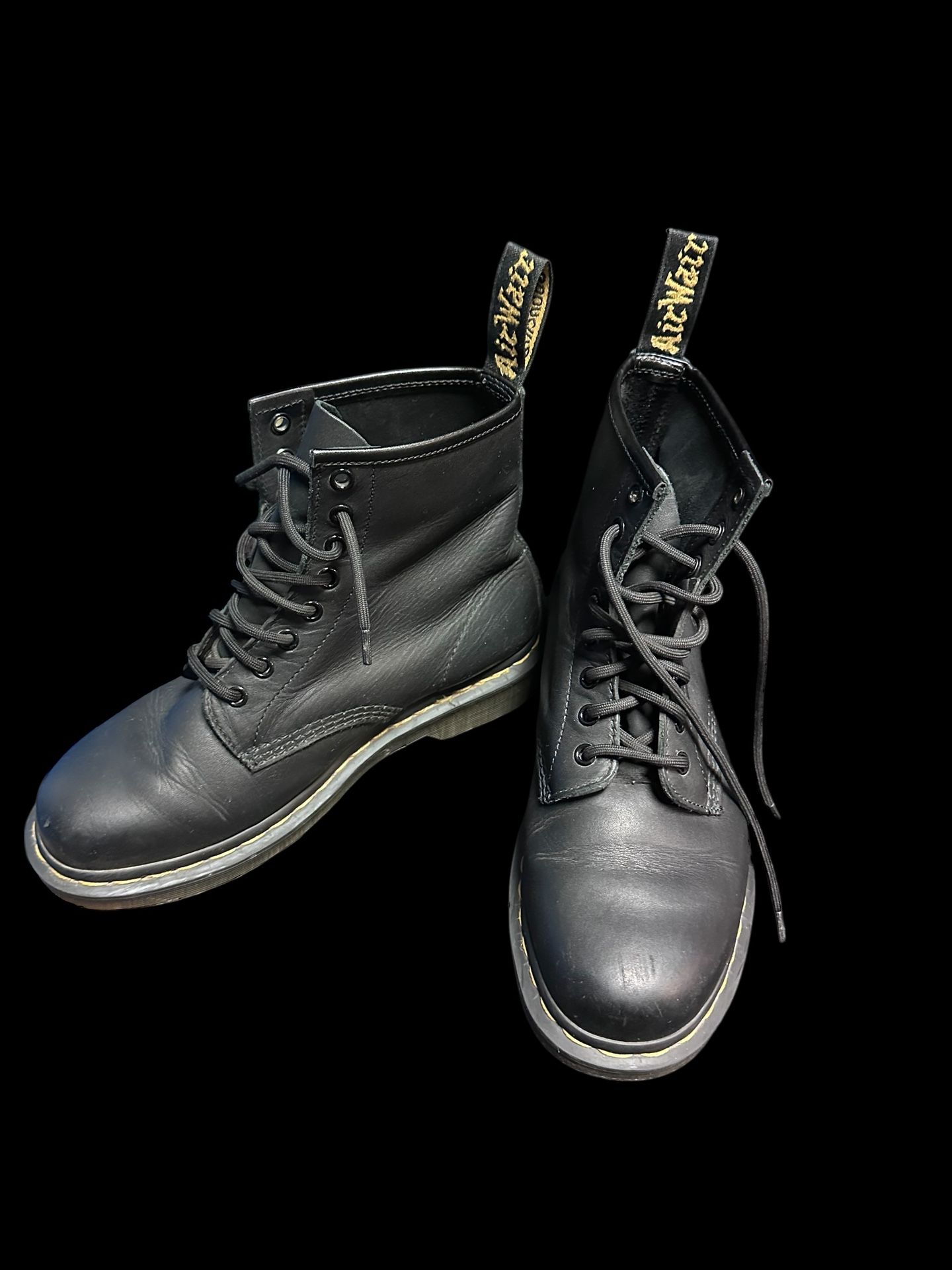 Dr. Martens Black Boots . Men’s . Size 7