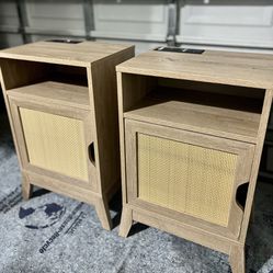 Set of 2 Modern style End Tables Nightstands