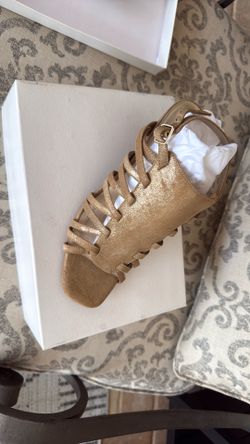 Alex Marie Beutyfull  Sandels.. brand new Size 9
