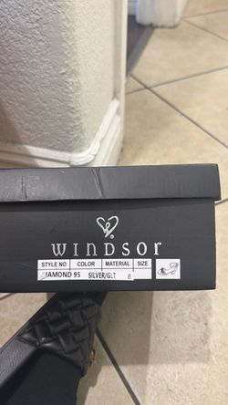 Windsor Diamond 95 Silver Heels Size 8