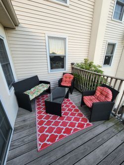 4pc black outdoor pe wicker patio set hibiscus/stripe cushions & rug rattan deck porch furniture