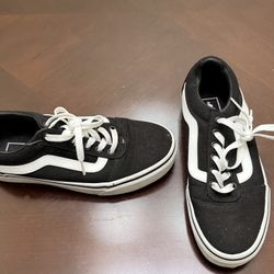 Women’s Skater Low Top Vans