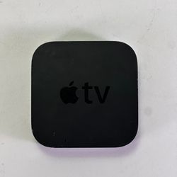 Apple TV 4K 1st Gen 32GB Digital HD Media Streamer MQD22LL/A WiFi + Ethernet