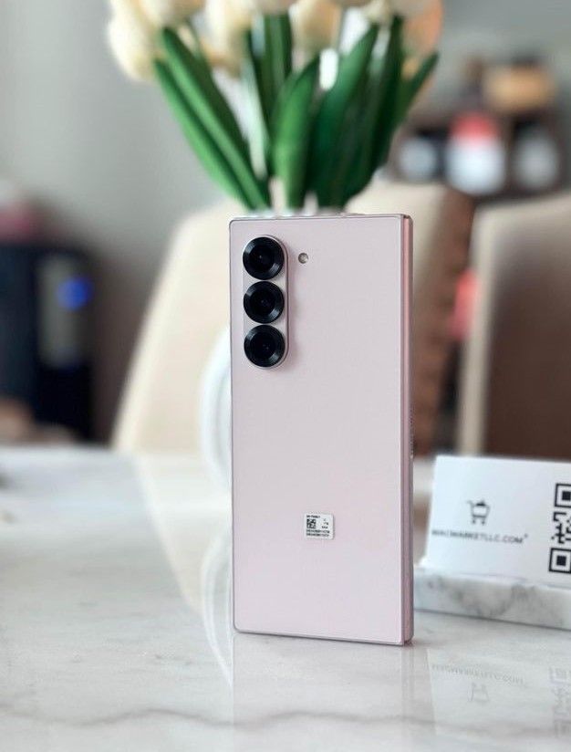 Samsung Galaxy Z Fold 6 256GB Factory Unlocked - Flexemarket Exclusive Offer