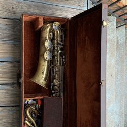 F.E.Olds And Son Parisian Saxophone 