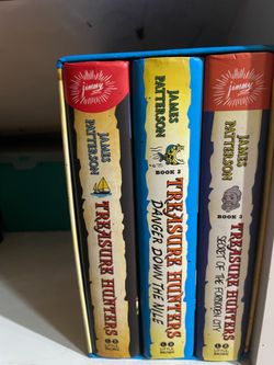 Treasure hunters book set