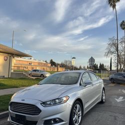 2016 Ford Fusion Hybrid