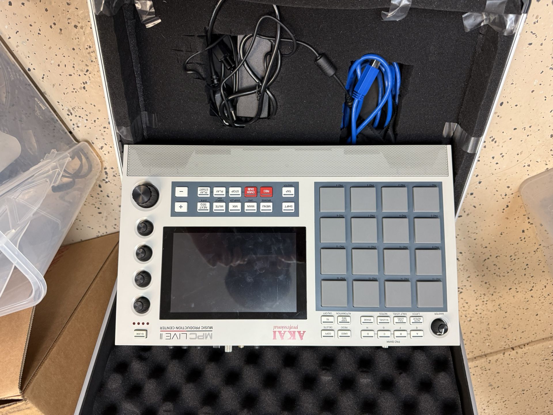 Akai MPC Live II Retro edition