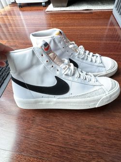 Nike Blazer Mid ‘77 (Women’s 10.5 Or Men’s  9)