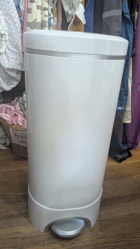 Prince Lionheart Diaper Pale Garbage Can