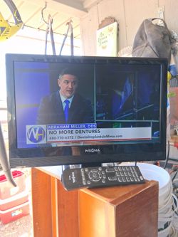 20" Insignia led flat-screen with remote kids or bedroom tv nice
