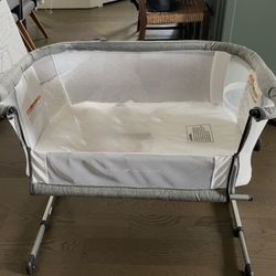 Beside Me Dreamer Bassinet And Bedside Sleeper
