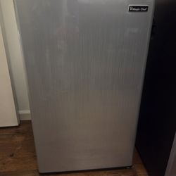 Magic Chef
3.3 cu. ft. Mini Fridge in Stainless Look