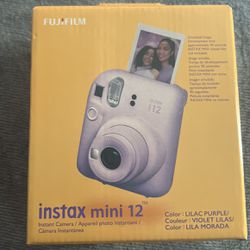 FujiFilm Instax Mini 12 