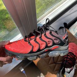 Nike Air VaporMax Plus Darth Maul