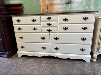 11 Drawer Dresser