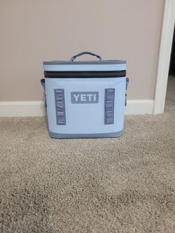 New Yeti Hopper Flip 12 Cooler - Big Sky Blue