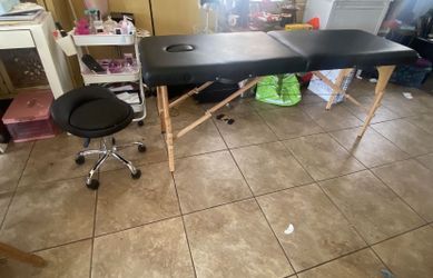 Eyelash Table and light / massage table
