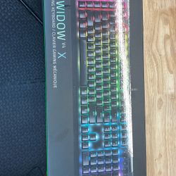 Razer BlackWidow V4  Green Switches 