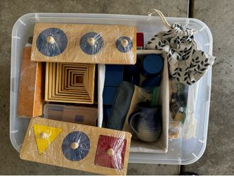 Montessori sensorial material