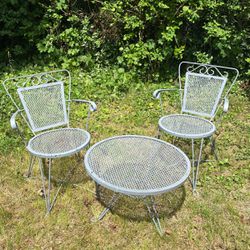 Iron Mesh Mid. Century Small Chairs And Table