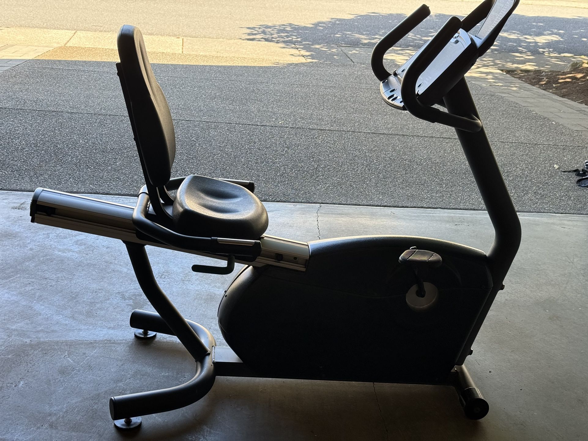 Precor c846 Recumbent Exercise Bike