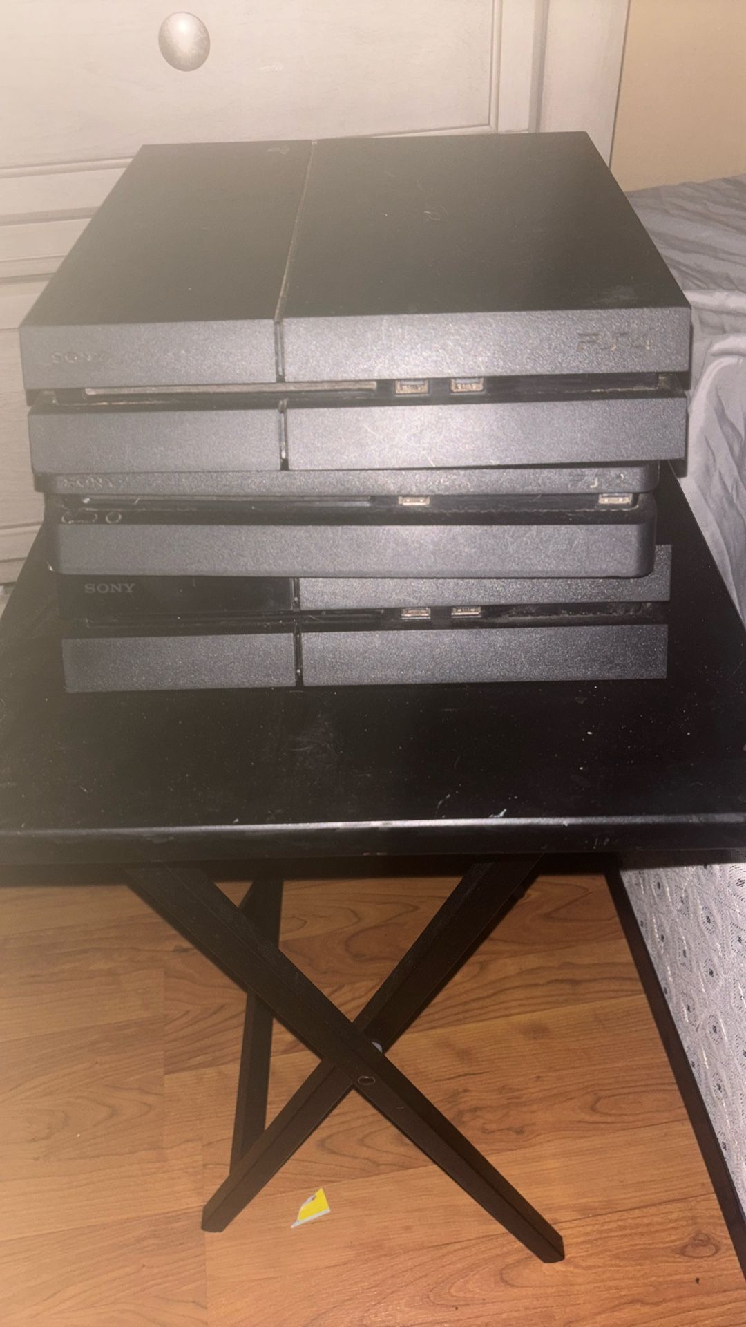 PS4 SILM OR PS4 REGULAR CONSOLE ONLY