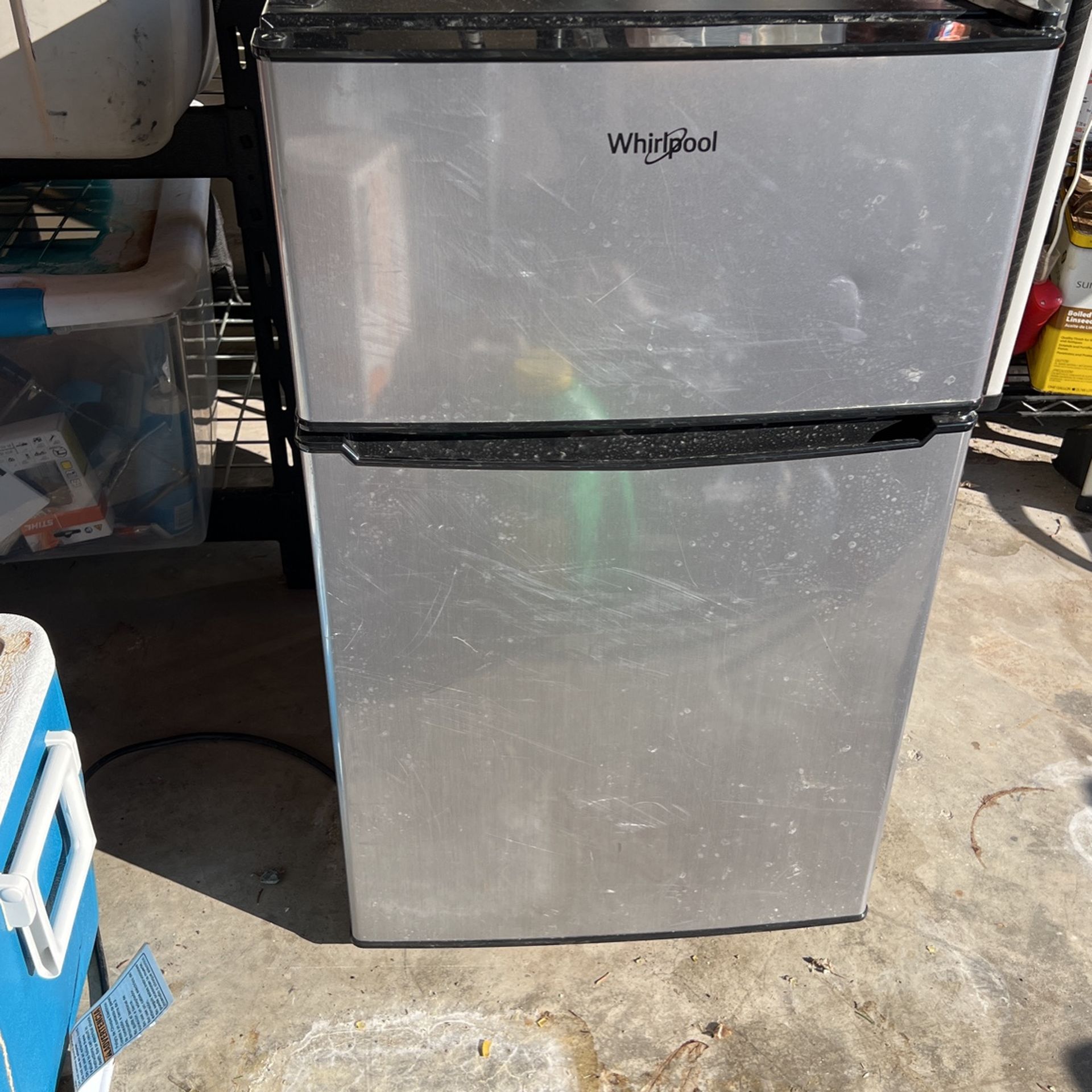 Mini Refrigerator With Freezer