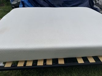 Full size mattress need gone ASAP will deliver for small fee locally