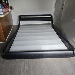 Queen Size Platform Bed 