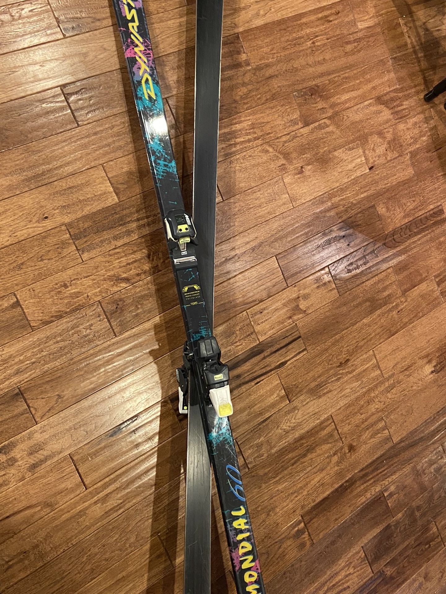 Skiis- Mondial 60 ( Dynastar)