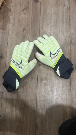 Nike goalie gloves