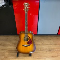 Yamaha Acoustic Guitar 21978394
