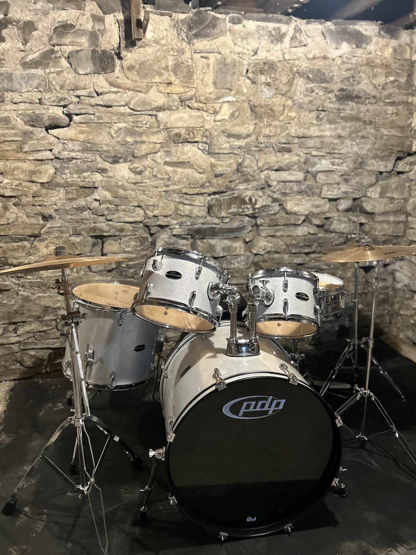 6 Piece Drum Set (fully assembled) 