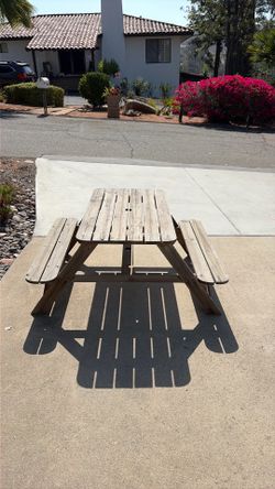 Kid’s picnic table