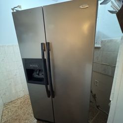 Whirlpool Refrigerator 