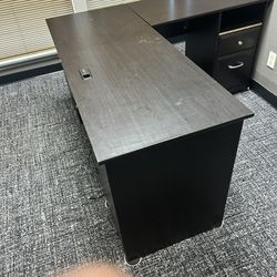 L Shaped Office Desk with Top USB Connections