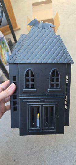 Halloween metal house