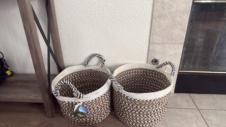 Baskets (decor) black and white/ tan braided patter