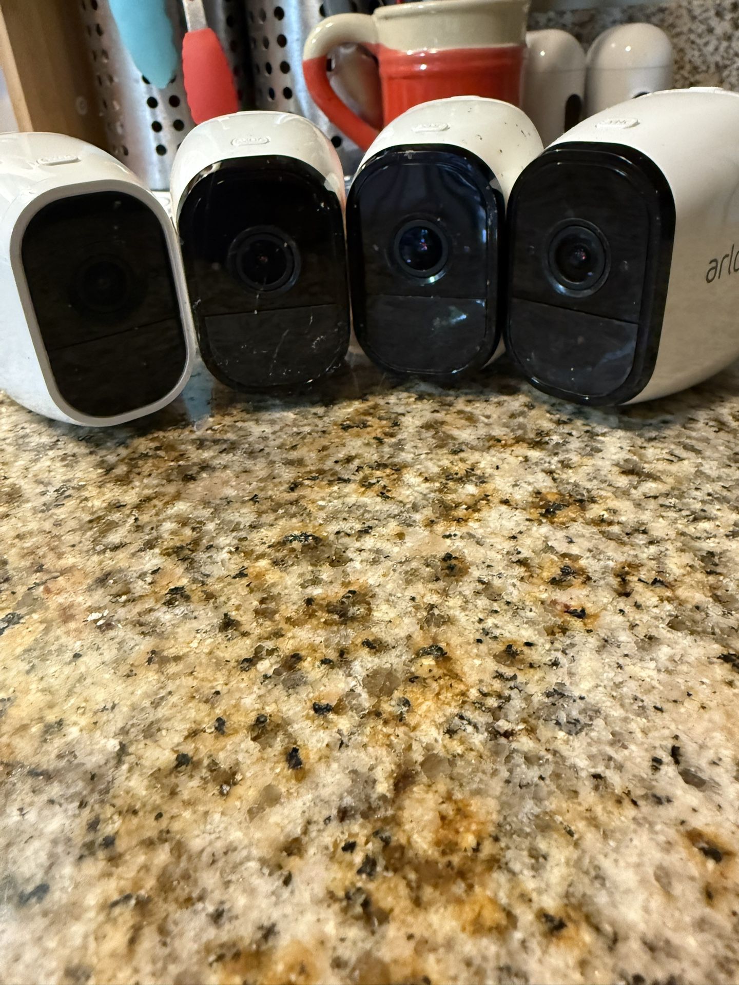 Arlo Wireless Camera Security System With Base Station And 4 Cameras
