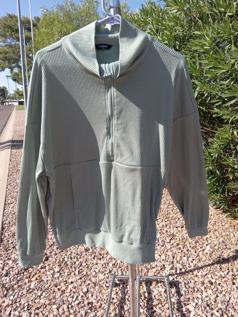Women's Top