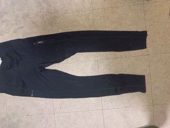 Black leggings