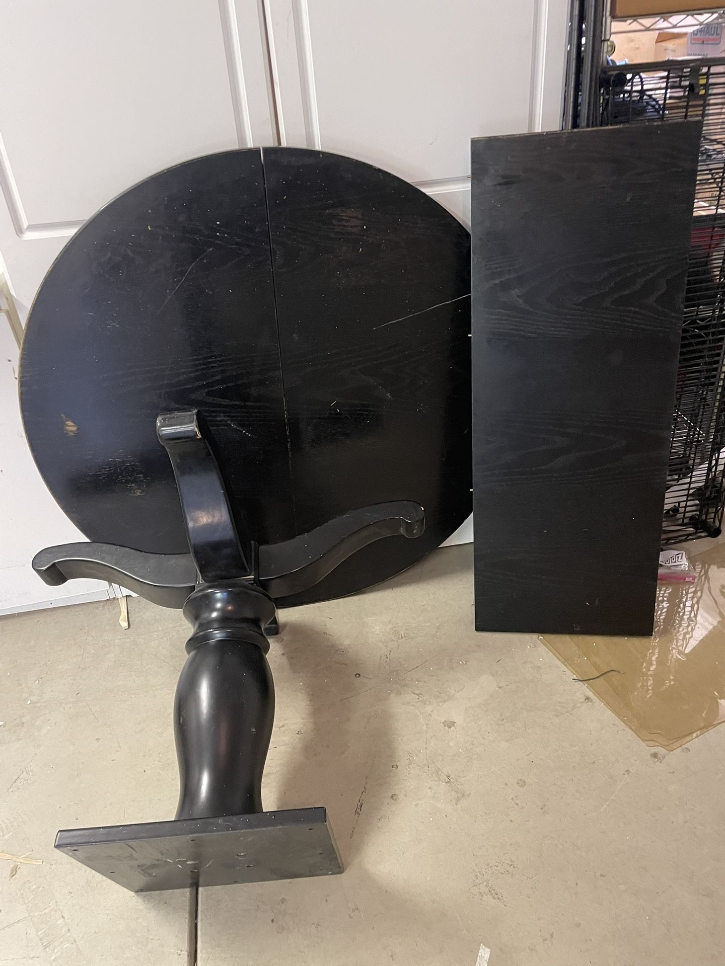Dinning Room Chair + Table Seats 6